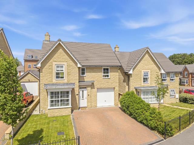 House for sale in Micklefield, West Yorkshire