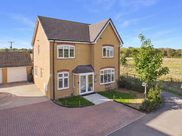 House for sale in Sindlesham, Winnersh
