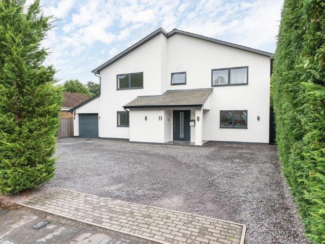 House for sale in Whiteley Village, Elmbridge
