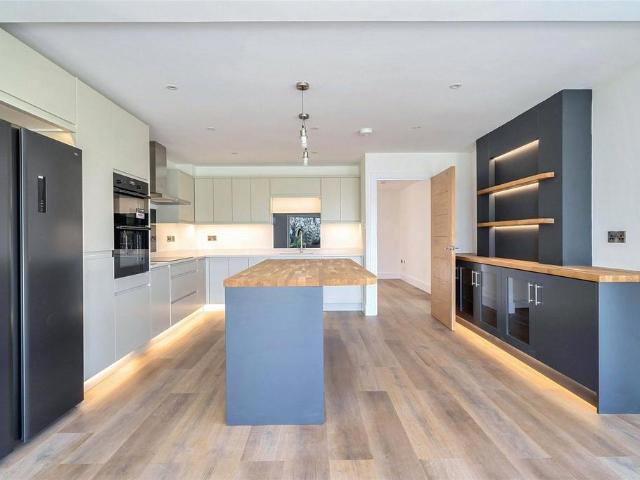 House for sale in Aston Cross, Tewkesbury