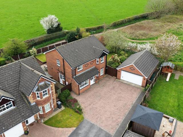 House for sale in Kingsley Moor, Staffordshire