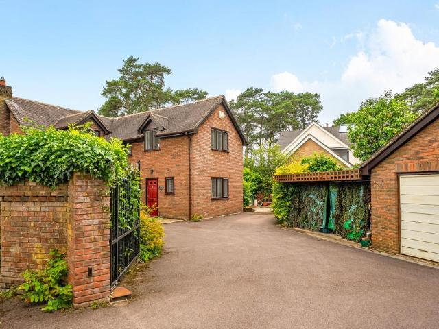 House for sale in St Leonards, East Dorset