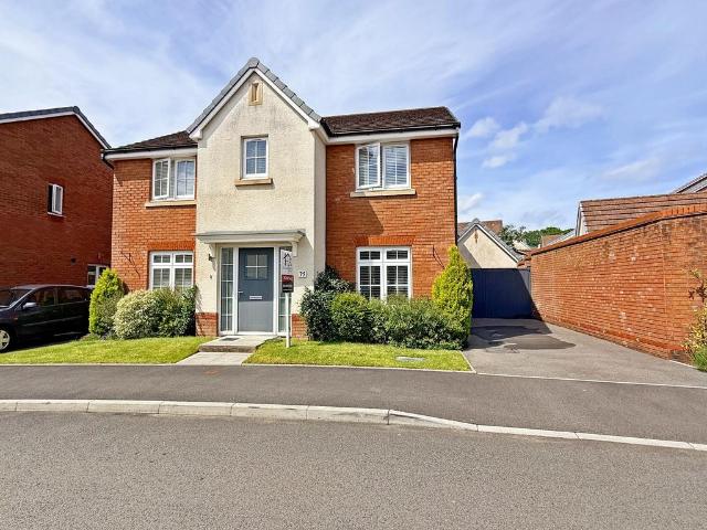 House for sale in Llantrisant, Beddau