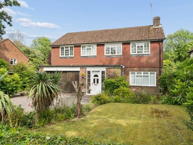 House for sale in Farnham Common, Buckinghamshire