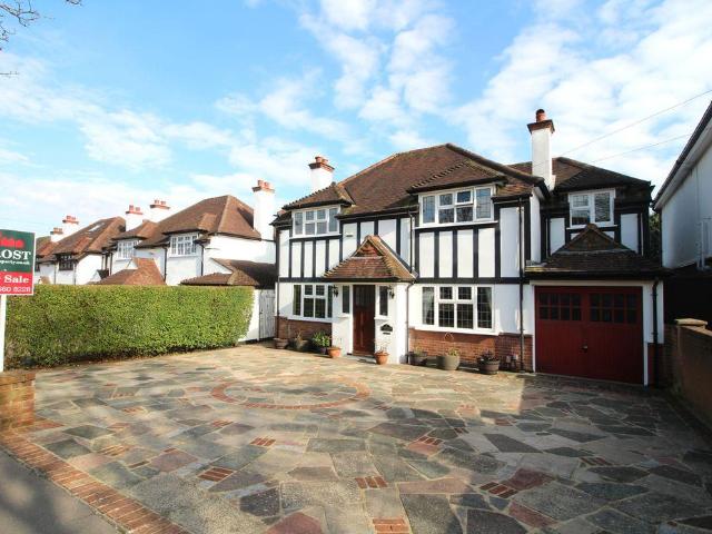 House for sale in London Borough of Croydon, Purley