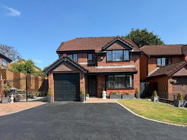 House for sale in Blaenhonddan, Bryncoch