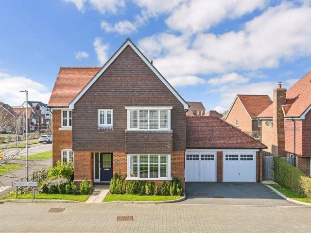 House for sale in Cheeseman's Green, Bridgefield