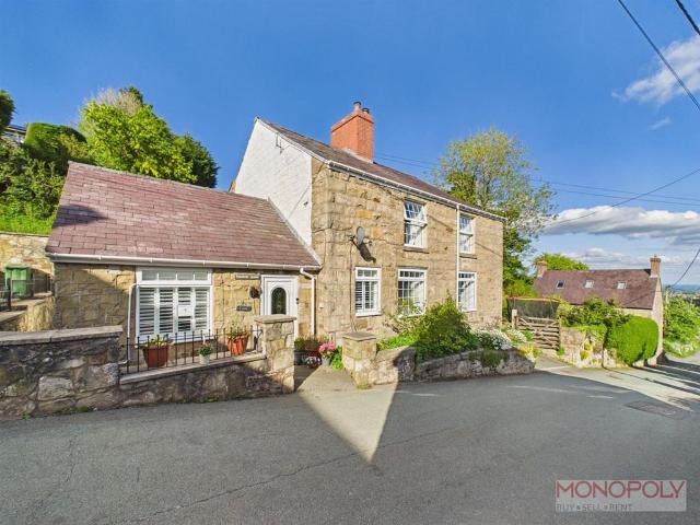 House for sale in Bwlchgwyn, Wales