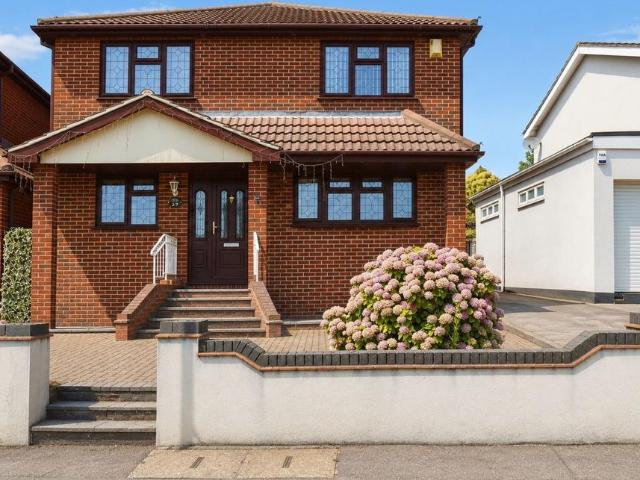 House for sale in South Benfleet, Essex