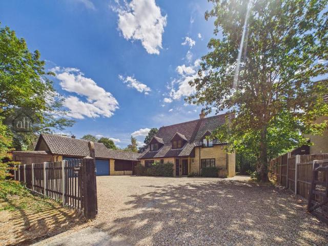 House for sale in Woolpit Green, Mid Suffolk