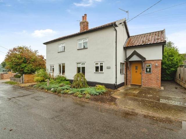 House for sale in Palgrave, Mid Suffolk