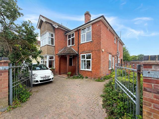 House for sale in Brightlingsea, Tendring