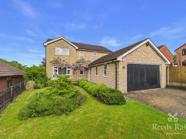 House for sale in Loundsley Green
