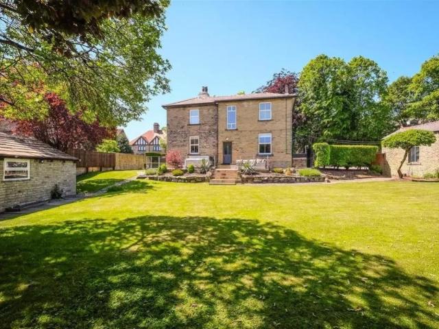 House for sale in Brookfoot, Brighouse
