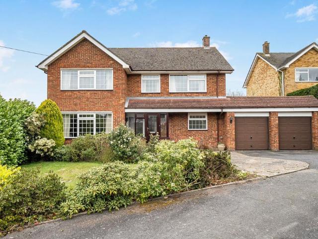 House for sale in Broadwater Down, Sandown Park