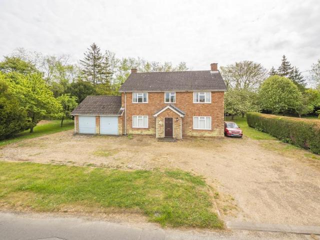 House for sale in Windsor Green, Chelmondiston