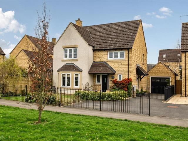 House for sale in Sutton Benger