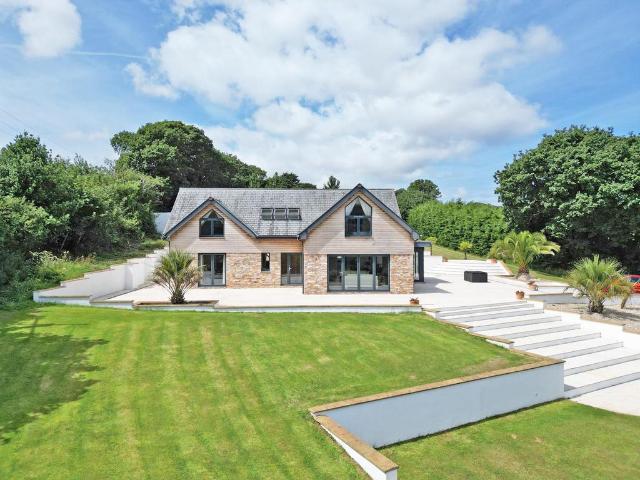 House for sale in Perranarworthal, Cornwall