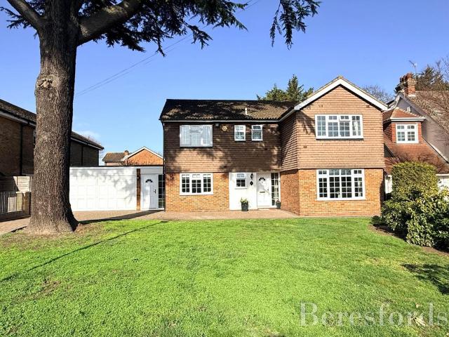House for sale in Emerson Park, Greater London