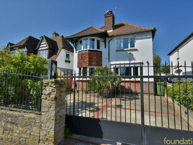 House for sale in Old Town, Heathlands