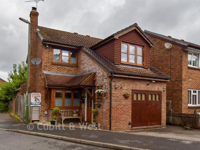 House for sale in Wickhurst Green, Horsham
