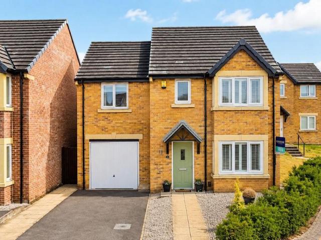 House for sale in Pudsey, West Yorkshire