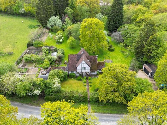 House for sale in Outwood, Nutfield