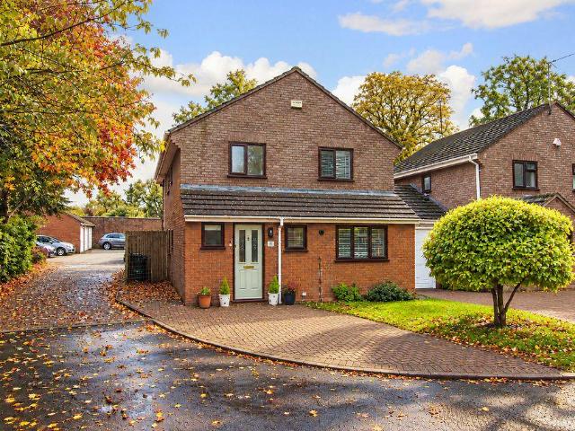 House for sale in Tring Wharf, Dacorum