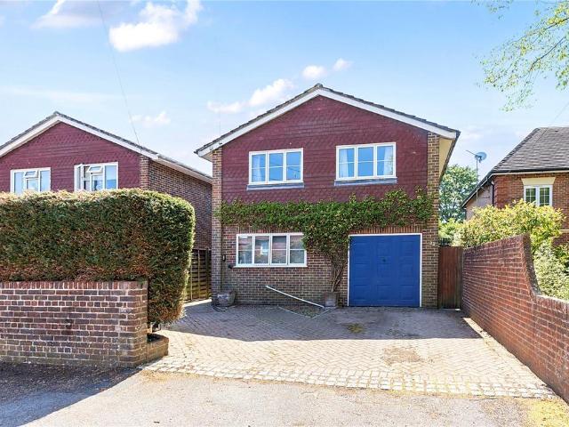 House for sale in Fole, Surrey