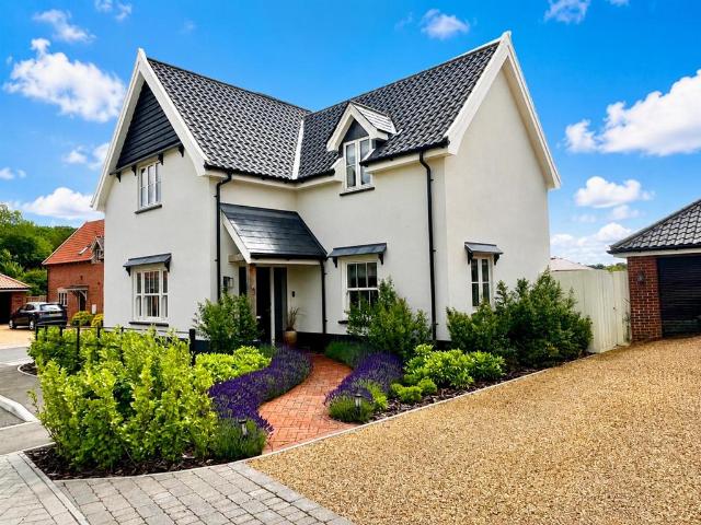 House for sale in Bedingfield, Suffolk