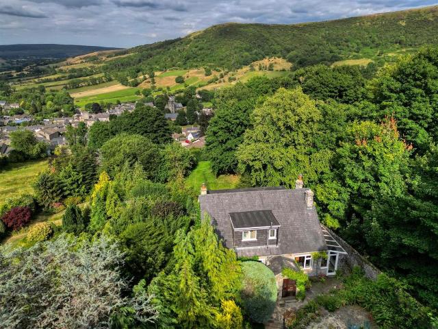 House for sale in Froggatt, East Midlands