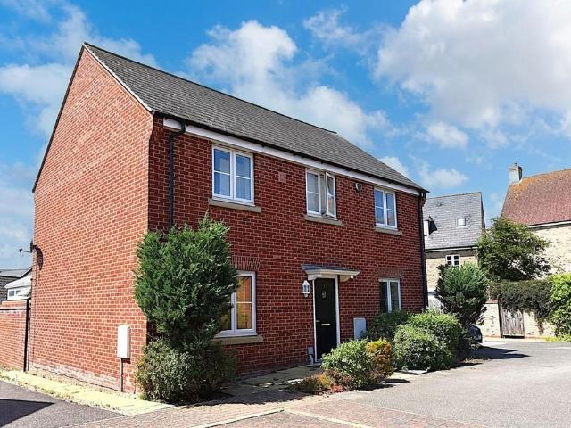 House for sale in Loves Farm, Huntingdon