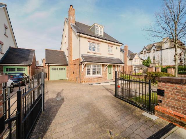 House for sale in Thornton, Sefton