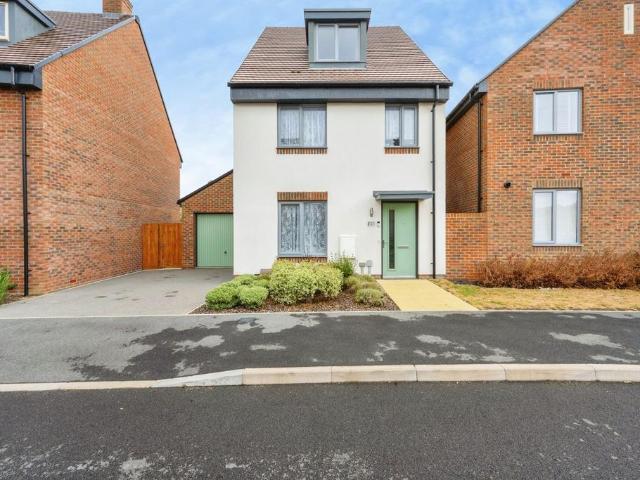 House for sale in Weston Turville, Buckinghamshire