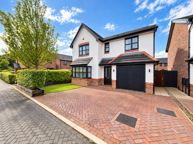 House for sale in Hazel Grove, Greater Manchester