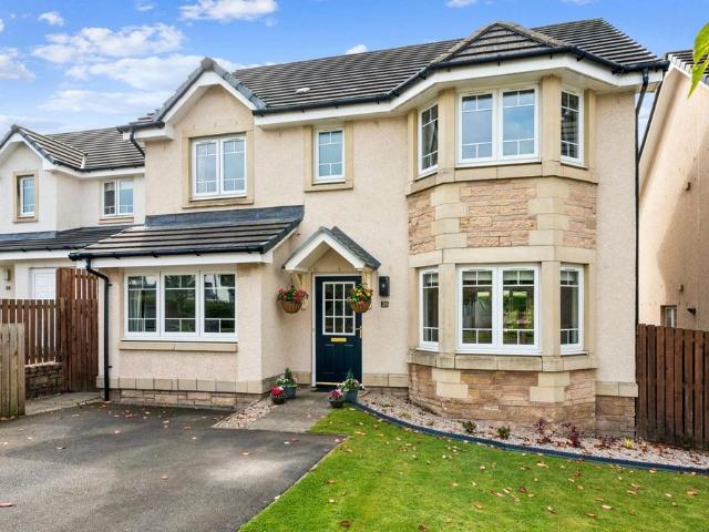House for sale in Cambusbarron, Scotland