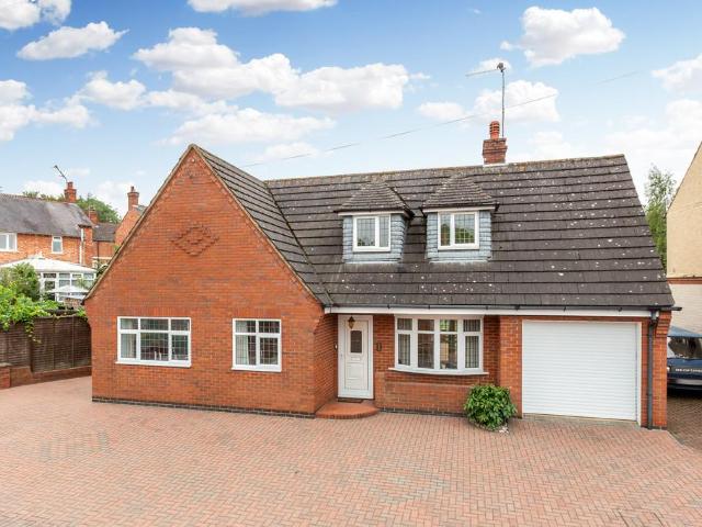House for sale in Rushden