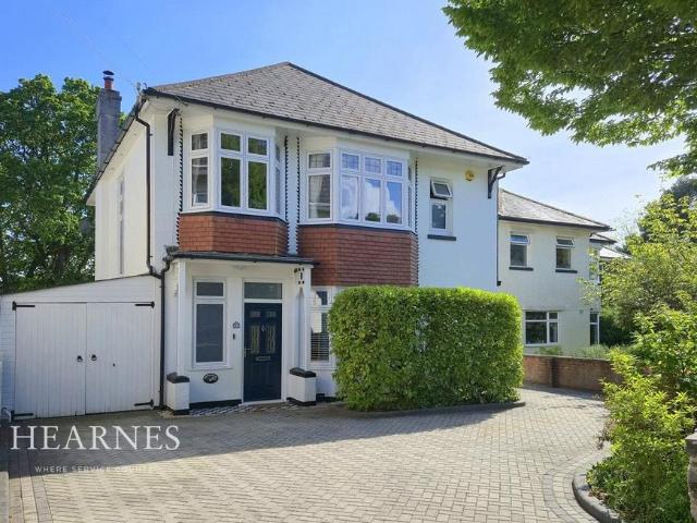 House for sale in Queens Park, Bournemouth