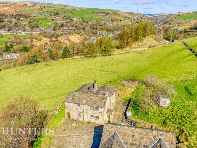 House for sale in Clough, Burnedge