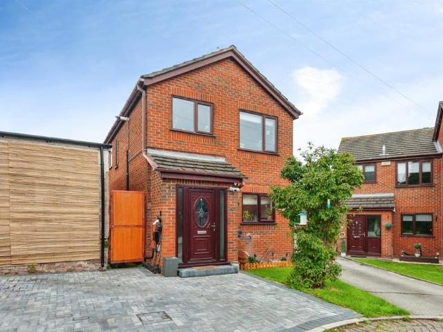 House for sale in Helsby