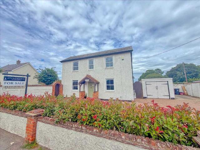 House for sale in Frinton and Walton, Dale Hill