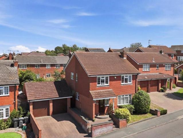 House for sale in Vange, Essex