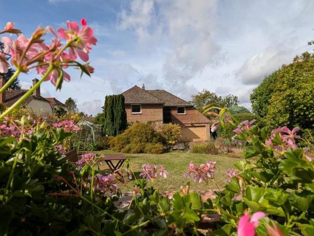 House for sale in Ewhurst Green, Waverley