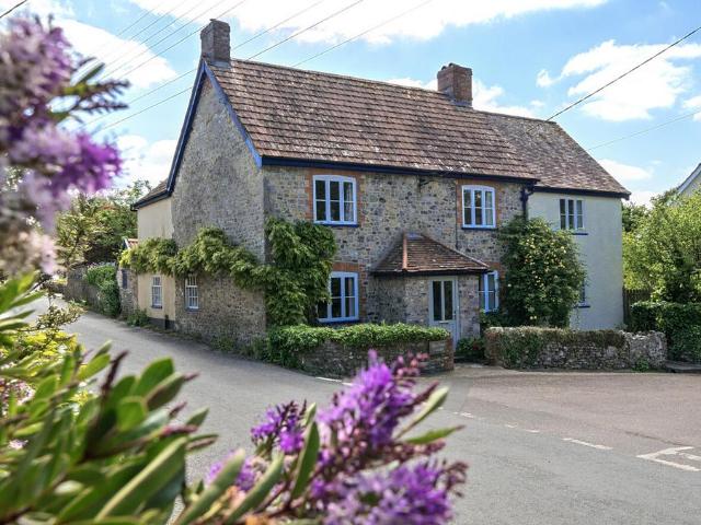 House for sale in Chardstock, Budlake