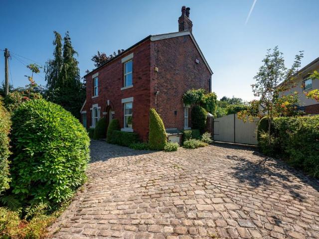 House for sale in Andertons Mill, Lancashire
