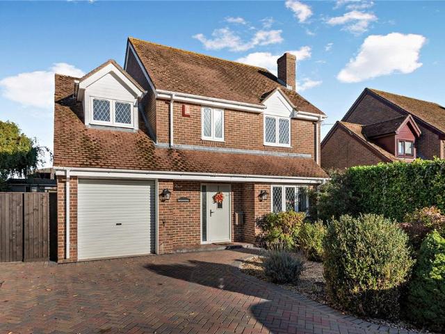 House for sale in Ashmore Green, Cold Ash