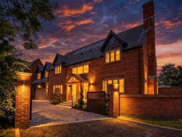 House for sale in Beamhurst, Staffordshire
