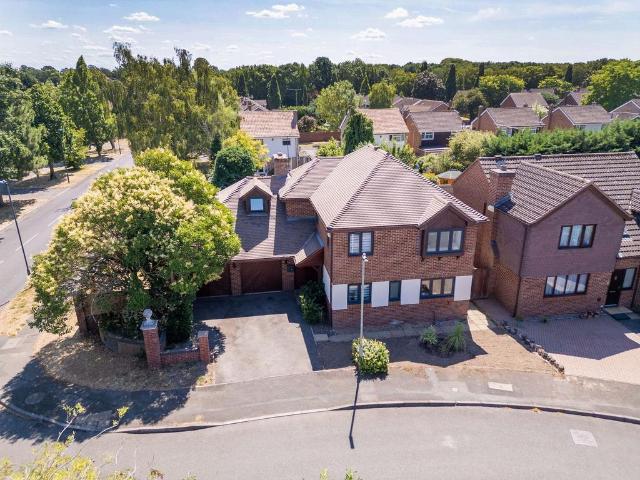 House for sale in Cox Green, Maidenhead