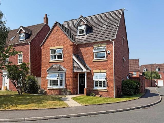 House for sale in Timperley, Trafford Park