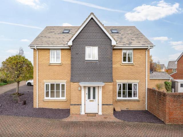 House for sale in Pitstone